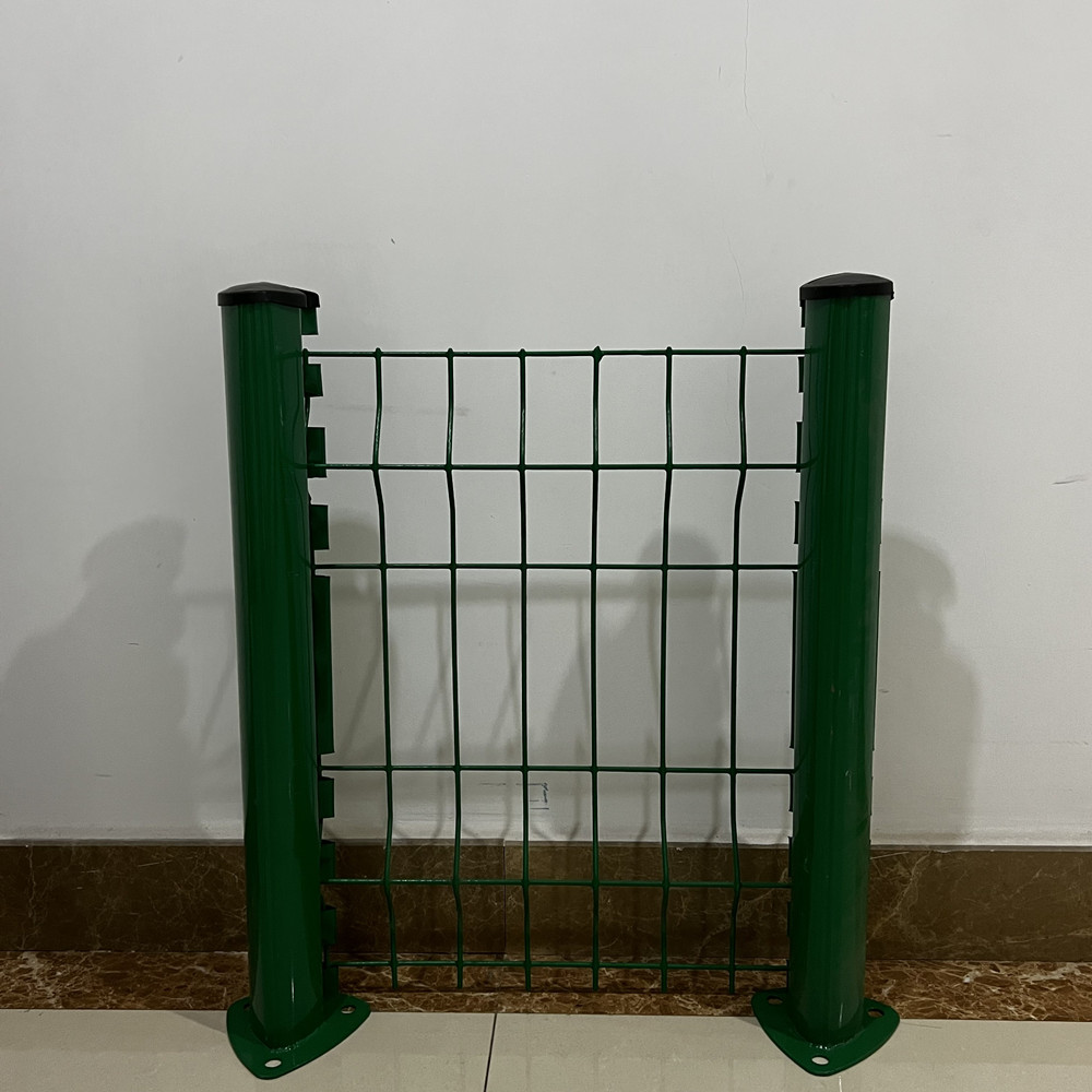 3d 2.0mm Curved Metal Fence Custom Outdoor Restaurant Ornaments