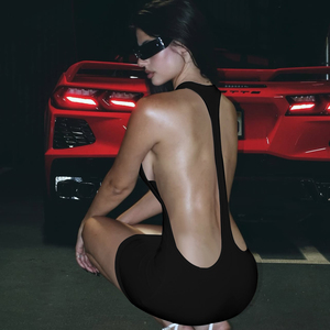 Robe sexy à col rond, à bretelles, dos nu, enveloppante, mini-jupe, couleur unie - Product Image 3