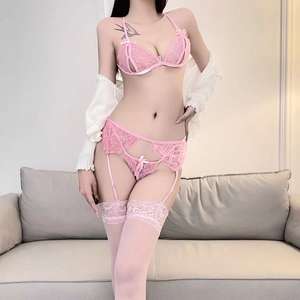 Set di lingerie a tre pezzi da donna con <span class=keywords><strong>reggicalze</strong></span> e <span class=keywords><strong>calze</strong></span>, reggiseni in pizzo, slip bikini, camicia da notte traspirante in nylon, abito da notte provocante - Product Image 4