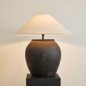 Nuovo arrivo lampada da tavolo in ceramica retrò di grandi dimensioni con paralume in tessuto camera da letto casa comodino vecchia lampada da scrivania - Product Image 1