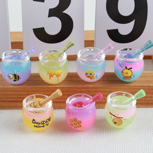Promotion Spéciale : Accessoires en Résine Pot de Miel Lumineux, Breloques Animaux Miniatures en Résine, Ornements et Modèles en Résine pour Décoration - Product Image 4