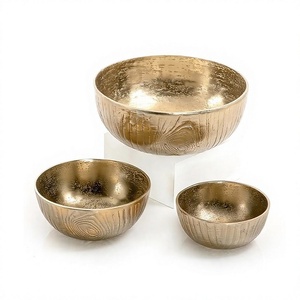 3 bols à nourriture en laiton de tailles différentes, avec une finition dorée de qualité supérieure, pour servir les fruits, à des prix raisonnables - Product Image 1