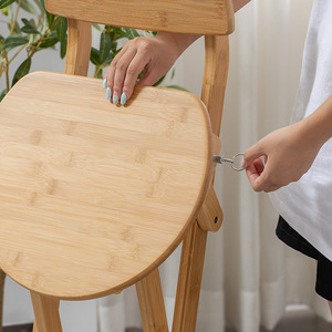 Tabouret de bar pliable en bois massif, design moderne et minimaliste, pour la maison, le salon, la cuisine, construction durable en bambou et rotin - Product Image 4
