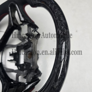 Volant de voiture en fibre de carbone forgée perforée avec bande en cuir pour Honda Civic 8ème génération – Qualité garantie - Product Image 5