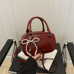 Borsa a Tracolla e a Mano da Donna 2026, Nuovo Stile Estivo, Semplice ed Elegante, con Fiocco di Perle e Chiusura a Cerniera - Product Image 2