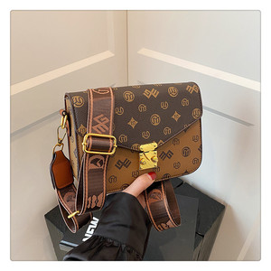 กระเป๋าถือผู้หญิงหนัง PU หรูหราใหม่ปี 2026 คุณภาพสูง ใช้ได้ทุกวัน สะพายไหล่หรือสะพายข้างได้ ดีไซน์ทันสมัยสำหรับสุภาพสตรี พร้อมซิป - Product Image 4