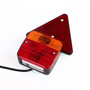12V combinaison <span class=keywords><strong>feu</strong></span> arrière indicateur <span class=keywords><strong>de</strong></span> queue <span class=keywords><strong>feu</strong></span> <span class=keywords><strong>de</strong></span> <span class=keywords><strong>recul</strong></span> avec réflecteur Triangle fort magnétique <span class=keywords><strong>7</strong></span> <span class=keywords><strong>broches</strong></span> prise <span class=keywords><strong>remorque</strong></span> lumière - Product Image 4