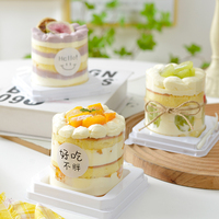 Fabricant de boîtes à gâteaux mousse carrées en gros Petits contenants à gâteaux Boîte transparente avec fourchette en plastique adaptée à la boulangerie