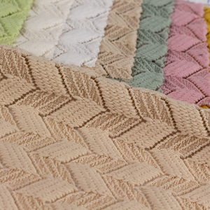 ผ้าถักเจอร์ซีย์แจ็คการ์ดคุณภาพสูง 230 แกรม 98% โพลีเอสเตอร์ 2% สแปนเด็กซ์ ยืดได้ เหมาะสำหรับชุดผู้หญิง - Product Image 5