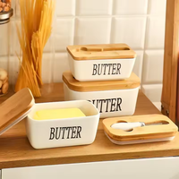 Vente en gros de boîte à beurre en céramique avec couvercle en bambou, récipient hermétique pour beurre avec couteau en acier inoxydable pour le rangement en cuisine