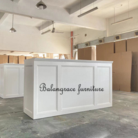Meubles de beauté en bois blanc pour fête de mariage de haute qualité au design unique un ensemble de comptoirs de bar