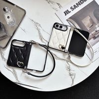 Étui pour iPhone Duo Ultra, Housse de protection haut de gamme en cuir uni pour Apple 18 Fold avec charnière centrale et dragonne