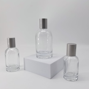 Oem Bán Buôn Tùy Chỉnh Refillable <span class=keywords><strong>30Ml</strong></span> 50Ml 100Ml Xách Tay Rỗng Phun Thủy Tinh Tròn 50Ml Rõ Ràng Chai Nước Hoa Với Nắp Nhựa - Product Image 2