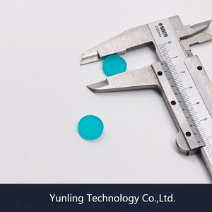 Plaque en verre optique Yunling (Modèle YunL-F005) 13*1.1mm pour le test de la longueur focale des collimateurs et des lentilles (En stock) - Product Image 1