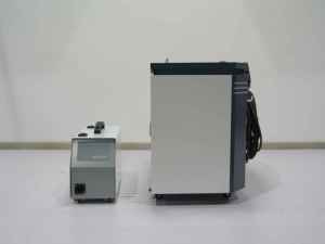 เครื่องเชื่อมเลเซอร์แบบระบายความร้อนด้วยน้ำ UMW 1500W แบบพกพา 4 in 1 มัลติฟังก์ชั่น พร้อมตัวป้อนลวด สำหรับอุตสาหกรรมโฆษณา - Product Image 2