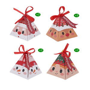 Kotak kemasan hadiah permen kertas segitiga Natal kecil terjual dengan label dan pita - Product Image 5