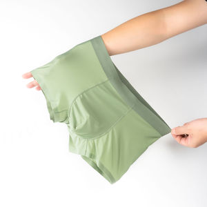 Venta al por mayor de Bóxer con logotipo personalizado para hombre, calzoncillos de ángulo plano de tiro medio sin costuras, ropa interior sólida, ropa interior de seda helada para hombre, bóxer para hombre - Product Image 4