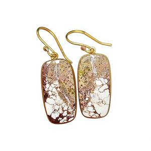 ต่างหูทรงสี่เหลี่ยมผืนผ้าทำจากหินโฮไวล์ท สไตล์วินเทจ ชุบทองบนทองเหลือง รูปทรงสี่เหลี่ยมผืนผ้า เหมาะสำหรับงานแต่งงาน เครื่องประดับคุณภาพสำหรับผู้หญิง - Product Image 1