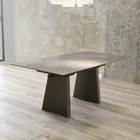 Meubles de salle à manger modernes et luxueux sur mesure avec pieds en métal et plateau en verre trempé, pliable pour plus de 10 places