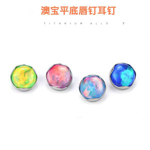Piercing Labret de Titanio F136 con Rosca Interna y Parte Superior de Ópalo Redondo |   Joyería Hipoalergénica para Labios o Orejas - Product Image 4