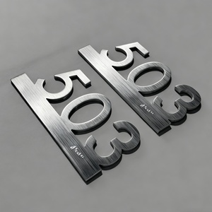 Nhà Máy Tùy Chỉnh 304 Thé<span class=keywords><strong>p</strong></span> Không Gỉ Phòng Số Chải Bề Mặt Với Chữ Nổi Bảng Chữ Cái Văn Phòng Phòng Đăng Ký Thương Mại Nhà Số - Product Image 2