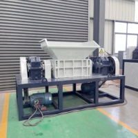 Broyeur automatique de plastique PE PC PVC PET déchiqueteuse utilisation en usine de l'équipement de recyclage des déchets plastiques