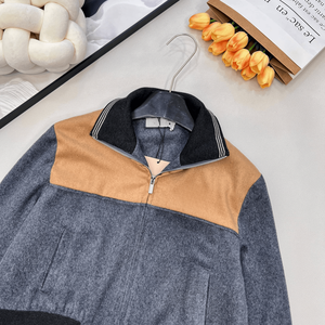 Chaqueta bomber de mezcla de lana con bloques de color para mujer, cuello alto, con cremallera, estilo casual y corto. - Product Image 4