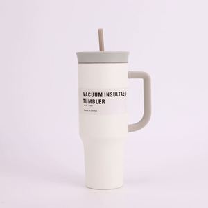 Vaso Térmico de Gran Capacidad de Acero Inoxidable 304 con Aislamiento al Vacío, Rendimiento Térmico de 6-12 Horas, para Té Helado, Unisex, para Exteriores, 40 oz, con Pajita - Product Image 4