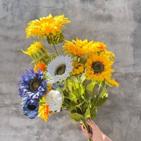 Vente en gros de tournesols en soie artificielle décoratifs d'intérieur et d'extérieur en plusieurs tailles pour la fête des mères et la rentrée des classes