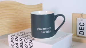 <span class=keywords><strong>Mug</strong></span> à café en céramique émaillée bicolore avec motif résistant à la cire, <span class=keywords><strong>mug</strong></span> personnalisé de couleur mate avec impression sur soie - Product Image 2