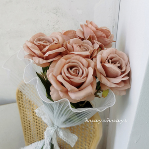 O-X742 Rose Artificiali di Alta Qualità, Grandi Fiori Singoli, Rose Charlotte per Matrimoni, Fiori Artificiali in Seta Color Cappuccino e Nude - Product Image 5