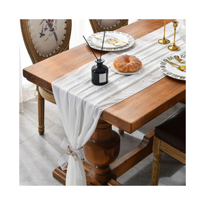 Chemin de Table en Coton Tissé Vert Paysages de Table Sereins Naturels de Luxe pour Maison Hôtel Mariage ou Noël Utilisation en Extérieur - Product Image 1