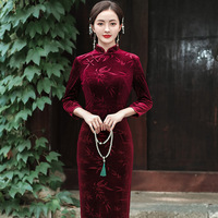 Gaun Tradisional Wanita Ukuran Besar Gaya Modern Tradisional Cina Lengan Panjang Beludru Cheongsam Qipao