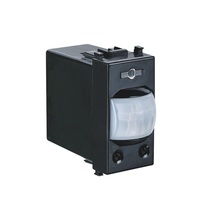Pdlux PD-PIR118Z Détecteur de mouvement infrarouge mural mini PIR avec interrupteur lumineux, sortie 12V, montage en surface