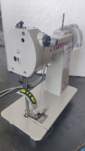 Machine à coudre industrielle à point de chaînette RONMACK RM-620D à entraînement direct pour gants et petits articles - Product Image 4