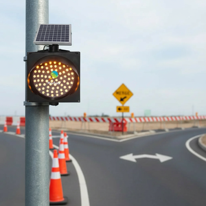 Luce Lampeggiante Solare LED a Frequenza Regolabile in Materiale PC Giallo ad Alta Intensità Prismatica per Incroci Autostradali 300mm - Product Image 6