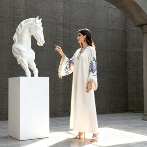 Robe Abaya élégante en polyester imprimé de qualité supérieure, personnalisée pour les femmes musulmanes, pour les occasions de fête, vente en gros - Product Image 4