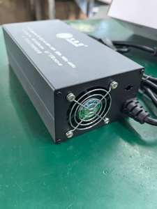 Le <span class=keywords><strong>chargeur</strong></span> Lifepo4 Lithium NCM réglable haute puissance 3000 watts ajuste de 2A à 30A et Vol 10v à 92.4V pour le pousse-pousse à deux roues - Product Image 4