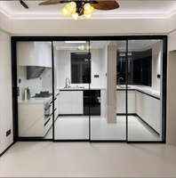 Sistem Pintu Geser Tiga Panel Kaca Minimalis Modern dengan Rangka Aluminium Alloy Tahan Air dan Senyap untuk Luar Ruangan