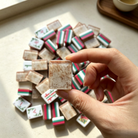Jeu de tuiles de mahjong pliables en acrylique, 3 couches, tuiles de domino gravées, pièces de jeu écologiques, design durable
