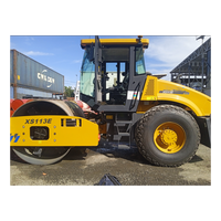 Compacteur à tambour vibrant simple de 11 tonnes XS113E en stock pour la compactation des terrasses de construction