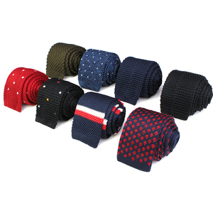 <span class=keywords><strong>Corbata</strong></span> <span class=keywords><strong>de</strong></span> <span class=keywords><strong>punto</strong></span> lisa <span class=keywords><strong>de</strong></span> poliéster para hombre a la moda - Product Image 1