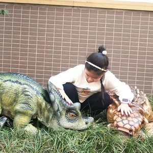 Marionnettes de dinosaures bébés animatroniques métalliques réalistes personnalisées avec système de contrôle programmable - Utilisation intérieure/extérieure pour maison de jeu et jardin - Product Image 2