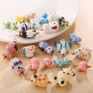 Abalorios de cerámica con forma de animales pintados a mano, accesorios de joyería DIY para niños, colgante de regalo, cadena para teléfono, decoración para bolso. - Product Image 2