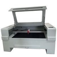 Draagbare 100W-500W CO2 lasergraveer- en snijmachine voor hout, acryl, textiel & stof met waterkoeling en hoge precisie