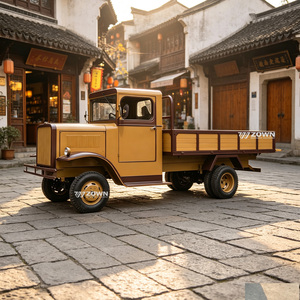 Voiture électrique de tourisme classique au design élégant et vintage, véhicule de transport tendance pour le transfert de visiteurs dans les attractions culturelles - Product Image 1
