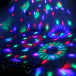 Suono Attivato Luci della Festa con Telecomando di Controllo Modalità <span class=keywords><strong>7</strong></span> <span class=keywords><strong>Par</strong></span> Luce Della Fase di RGB Della Sfera - Product Image 4