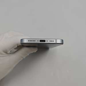 Offre Spéciale : Téléphone Portable d'Occasion Original de Marque, Écran 6,1 Pouces, Version Globale iOS 15 Débloquée pour iPhone 15 - Product Image 6