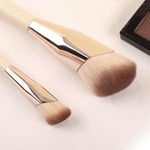 Brocha de Maquillaje Individual de Fibra Sintética con Etiqueta Personalizada para Corrector, Base y Polvo, Herramienta Profesional para Cosméticos Faciales - Product Image 3