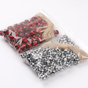Matériaux de perlage DIY, perles en bois 16 mm, noir, blanc, rouge, à carreaux, avec corde en chanvre pour artisanat et décorations - Product Image 3
